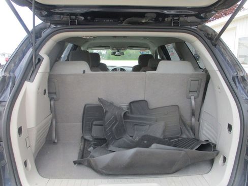 Used 2017 Buick Enclave Convenience FWD image 6