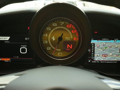 Used 2022 Ferrari F8 Tributo image 16