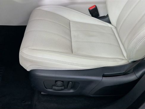 Used 2020 Land Rover Range Rover Velar R-Dynamic S image 20