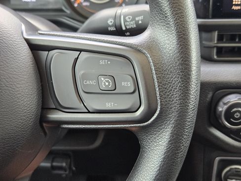 Used 2025 Jeep Gladiator Sport AWD/4WD image 26