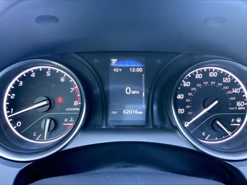 Used 2022 Toyota Camry SE w/ Carpet Mat Package (TMS) image 26