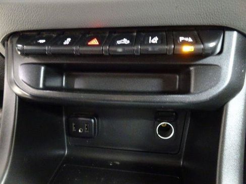 Used 2020 Chevrolet Colorado LT w/ Safety Package RWD image 34