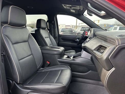 Used 2024 GMC Yukon XL SLT image 9
