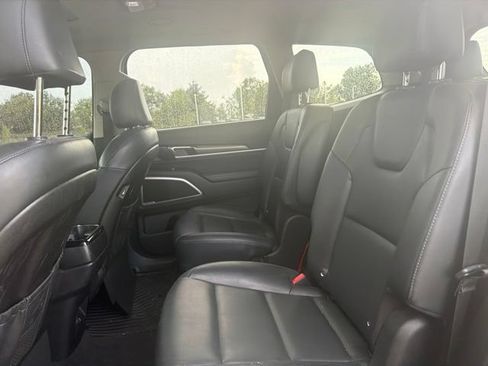 Used 2020 Kia Telluride S AWD/4WD image 18