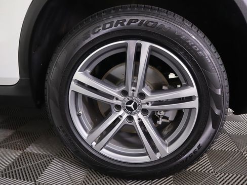 Certified 2022 Mercedes-Benz GLC 300 image 31