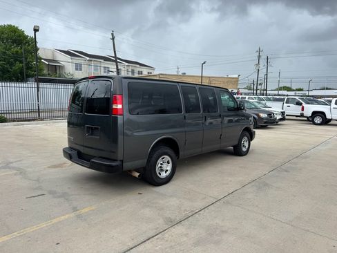 Used 2015 Chevrolet Express 2500 LS image 8