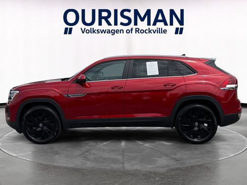 Used 2024 Volkswagen Atlas Cross Sport SE w/ Panoramic Sunroof Package AWD/4WD image 3