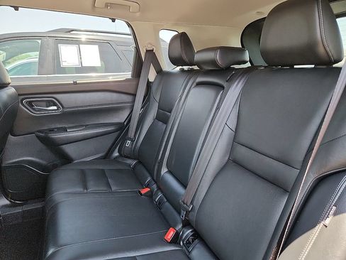 Used 2021 Nissan Rogue SL w/ Premium Package FWD image 8