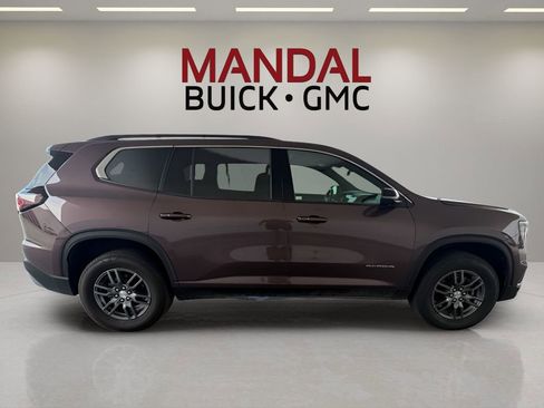 Used 2025 GMC Acadia Elevation image 4