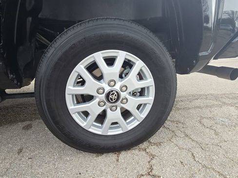 Used 2025 Toyota Tacoma SR5 image 32