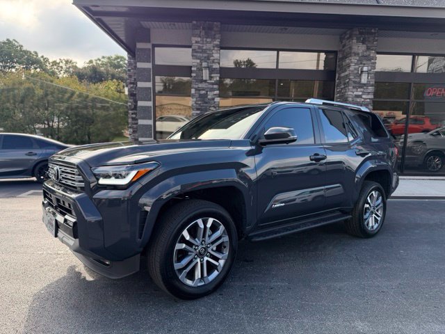 Used 2026 Toyota 4Runner Limited AWD/4WD image 3