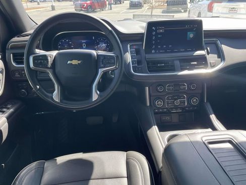 Used 2023 Chevrolet Suburban Premier image 14