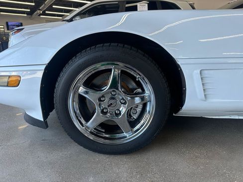 Used 1995 Chevrolet Corvette Coupe RWD image 14