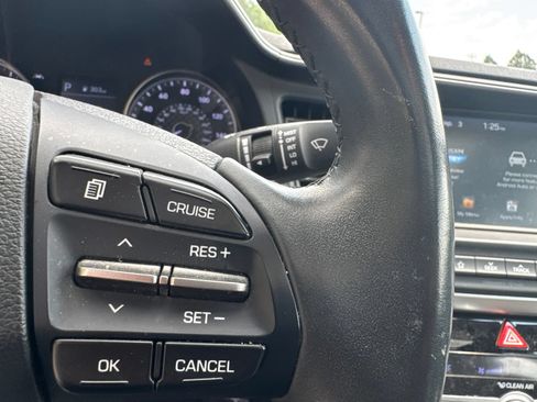Used 2020 Hyundai Elantra Value Edition w/ Winter Weather Package FWD image 16