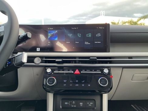 New 2026 Hyundai Tucson Blue SE image 8