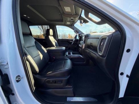 Used 2019 GMC Sierra 1500 SLT image 18