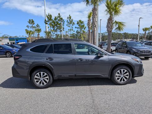 Certified 2025 Subaru Outback Premium image 3