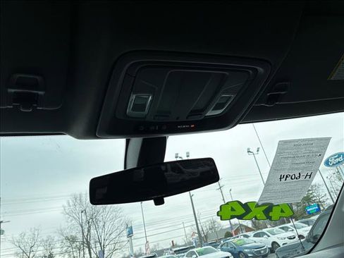 Used 2022 Chevrolet Silverado 1500 Custom image 11