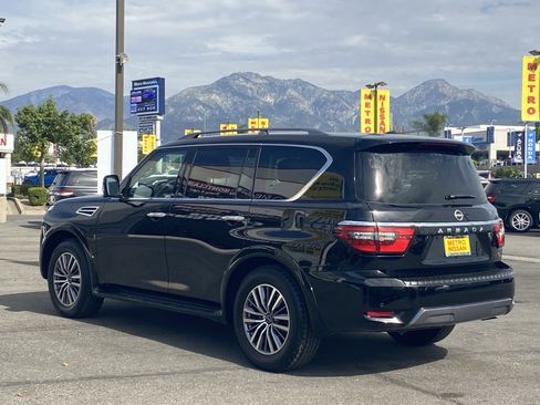 Used 2023 Nissan Armada SL image 5