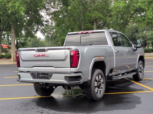 New 2026 GMC Sierra 2500 Denali w/ Denali Reserve Package AWD/4WD image 6