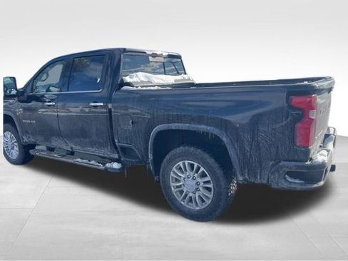 Used 2023 Chevrolet Silverado 3500 High Country image 16