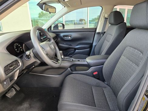 Used 2025 Honda HR-V LX image 9