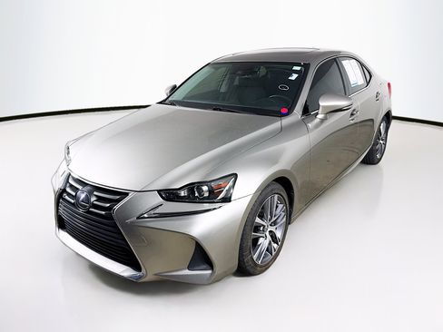 Used 2020 Lexus IS 300 w/ Accessory Package RWD image 4