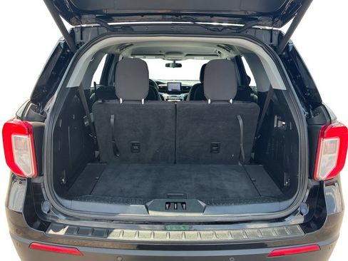 Used 2021 Ford Explorer XLT RWD image 24