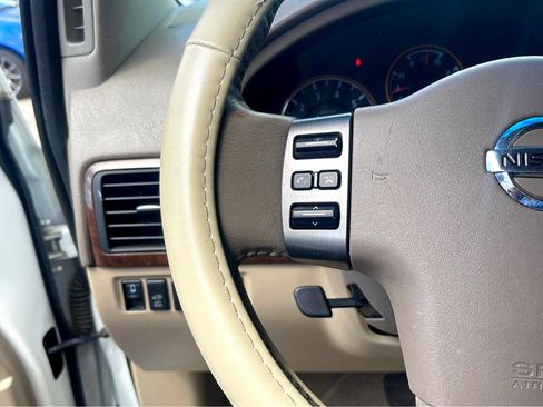 Used 2011 Nissan Armada Platinum image 19