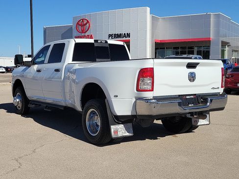 Used 2024 RAM 3500 Tradesman w/ Chrome Appearance Group image 3