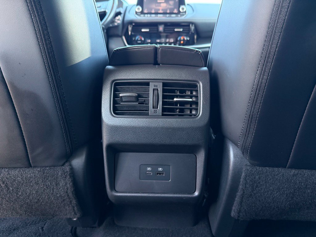 Used 2021 Nissan Rogue SV w/ Premium Package FWD image 30