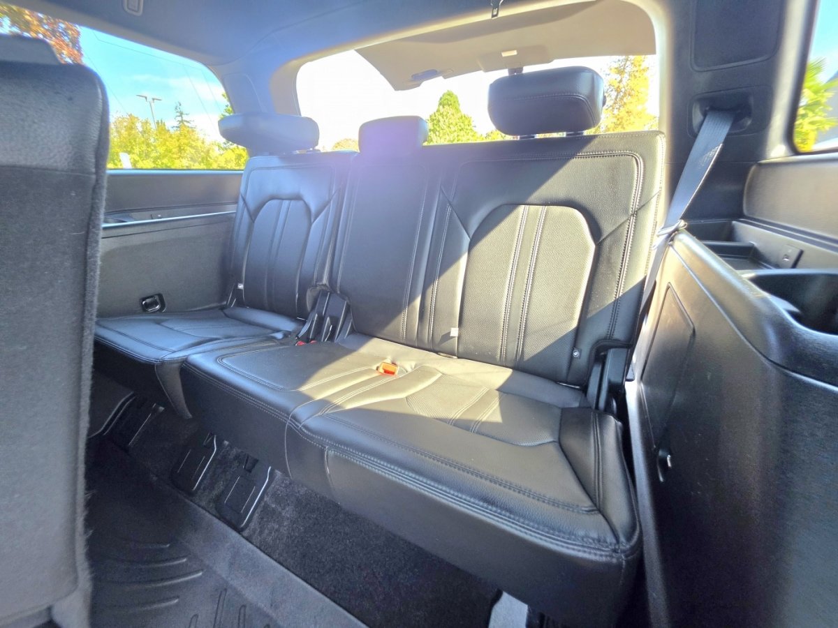 Used 2018 Ford Expedition Limited AWD/4WD image 13