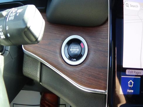 Certified 2024 Jeep Grand Cherokee L Summit w/ Luxury Tech Group V image 27