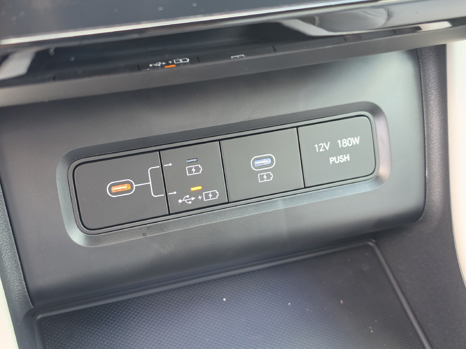 New 2026 Hyundai Tucson Limited FWD image 28