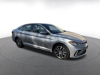 Used 2025 Volkswagen Jetta SE video 2