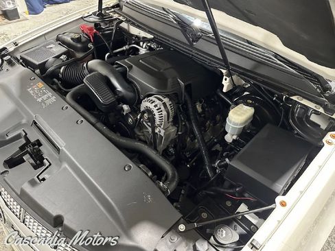 Used 2013 Cadillac Escalade Platinum image 37