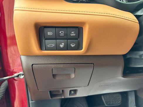 Used 2021 Toyota Highlander Platinum AWD/4WD image 19