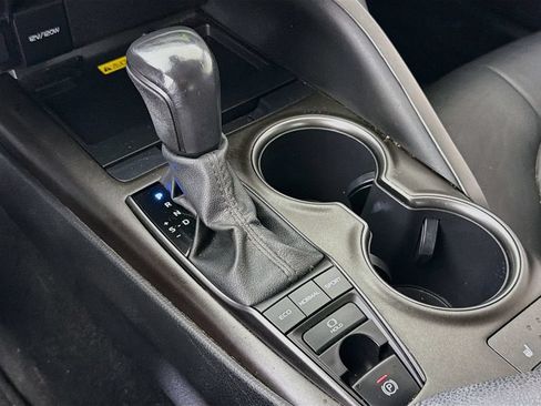 Used 2022 Toyota Camry XSE FWD image 21