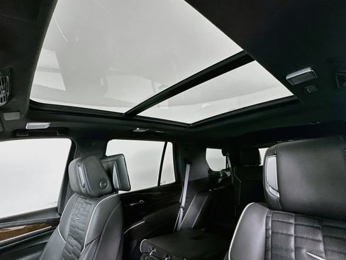 Used 2024 Cadillac Escalade Sport Platinum w/ LPO, Floor Liner Package AWD/4WD image 24