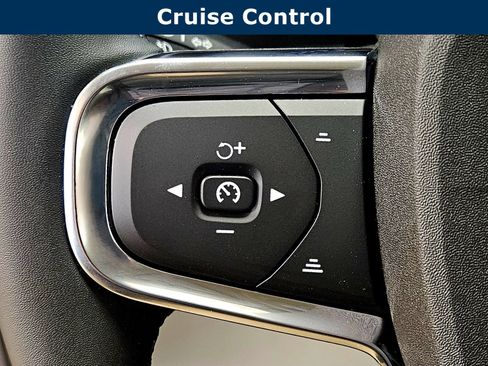 New 2026 Volvo XC40 B4 Plus w/ Climate Package FWD image 39