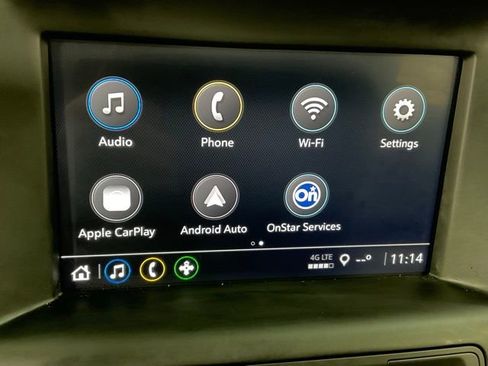 Used 2024 GMC Terrain SLE w/ Driver Convenience Package image 12