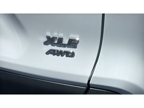 Certified 2024 Toyota RAV4 XLE AWD/4WD image 8