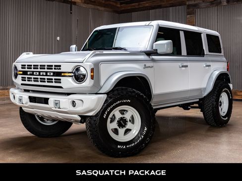 Used 2026 Ford Bronco Heritage Edition AWD/4WD image 5