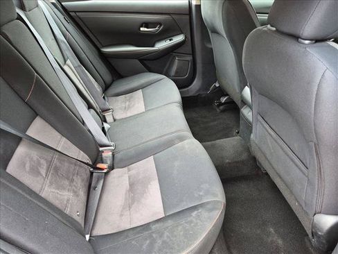 Used 2022 Nissan Sentra SR FWD image 17