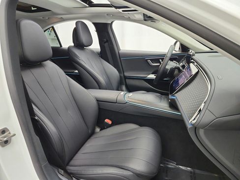 Used 2025 Mercedes-Benz E 350 Sedan w/ Winter Package image 20