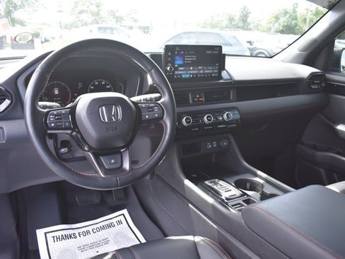 Used 2023 Honda Pilot TrailSport image 21