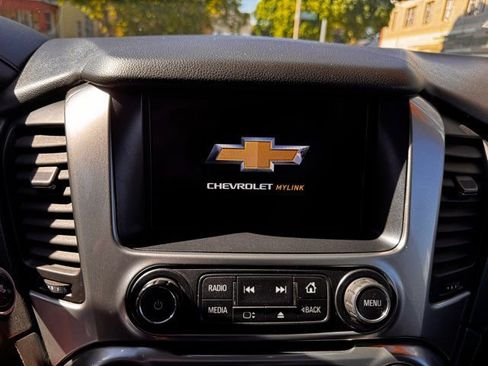 Used 2017 Chevrolet Tahoe Premier AWD/4WD image 16