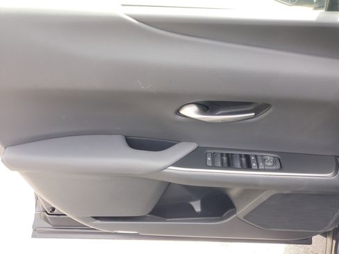 Used 2025 Lexus UX 300h FWD w/ Accessory Package (Z1) image 19