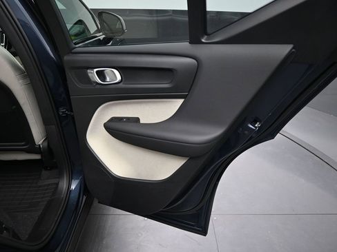 New 2026 Volvo XC40 B5 Ultra w/ Climate Package AWD/4WD image 24