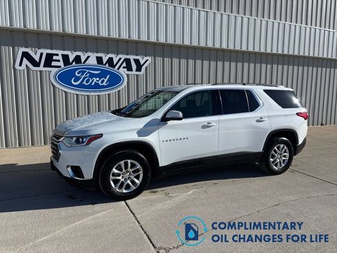 Used 2019 Chevrolet Traverse LT image 1